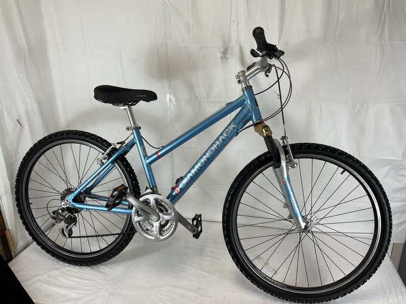 Used Diamondback Sorrento 16" Frame 21-speed Womens Bicycle Hardtail Mountain Bike | SidelineSwap | Buy and Sell on SidelineSwap Used Diamondback Sorrento 16" Frame 21-speed Womens Bicycle Hardtail Mountain Bike | SidelineSwap | Buy and Sell on SidelineSwap