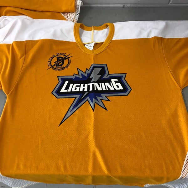 Durham West Lightning large #8 hockey jersey