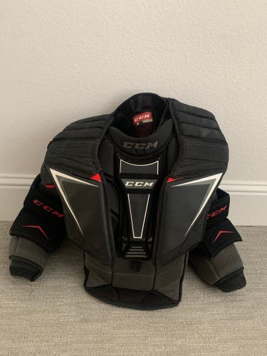 Large CCM Extreme Flex Shield E2.9 Goalie Chest Protector