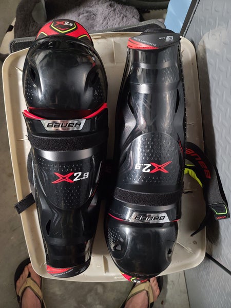 Used Bauer Vapor X2.9 Shin Pads