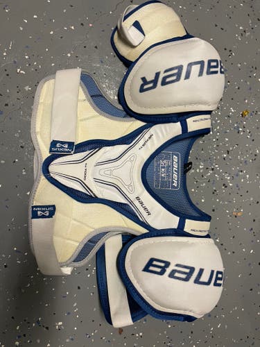 Senior Used Medium Bauer Nexus 7000 Shoulder Pads