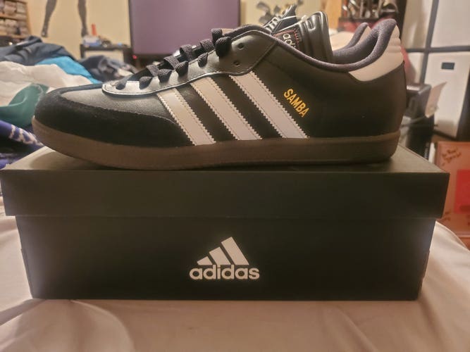 Adidas Samba indoor soccer shoes