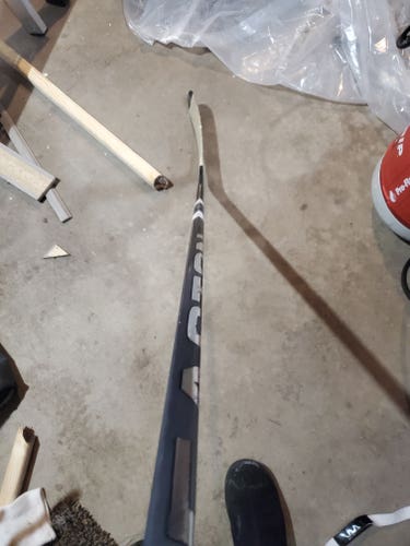 Used Intermediate Easton Right Handed Hockey Stick Sakic curve