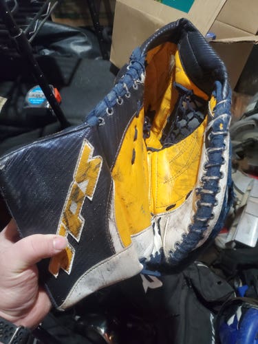 Used Regular Louisville goalie glove