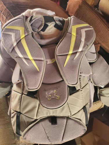 Used XL Vaughn Velocity V7 Goalie Chest Protector
