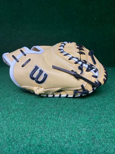 Catcher's 33" A2000 Baseball Glove