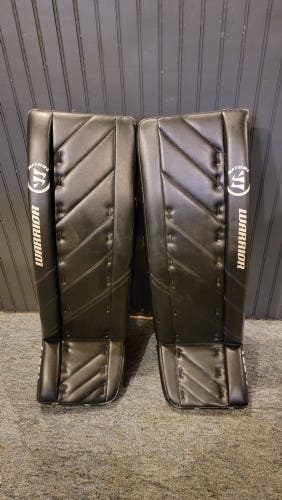 Used 28" Warrior Ritual G4 Goalie Leg Pads