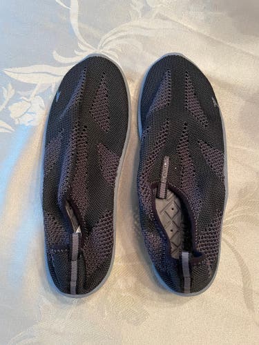 Speedo Water Shoes M6/W7.5