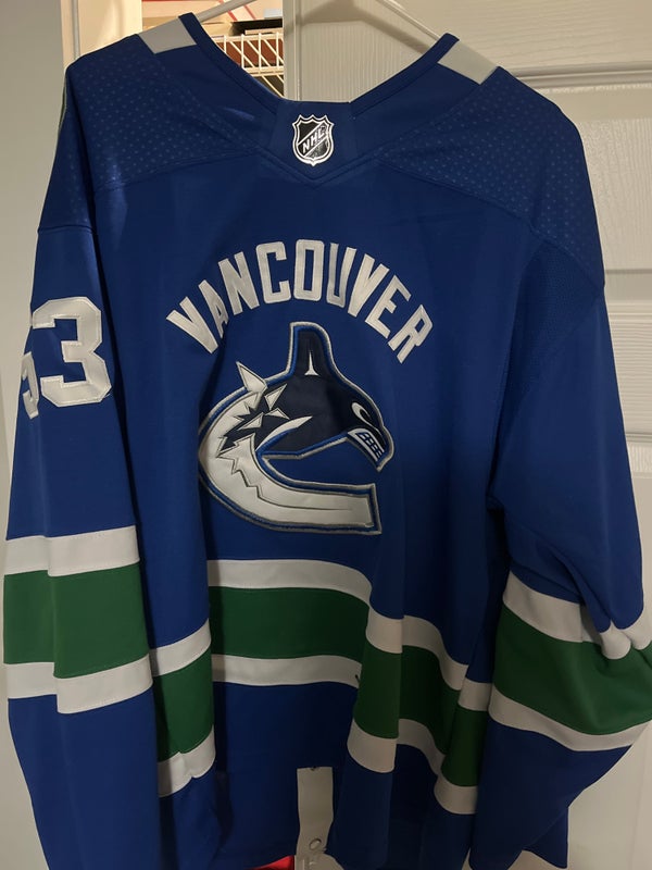 NHL Vancouver Canucks 1995-96 uniform and jersey original art – Heritage  Sports Art