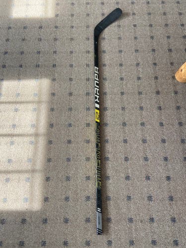 Senior Right Handed   Supreme 2S Pro Hockey Stick
