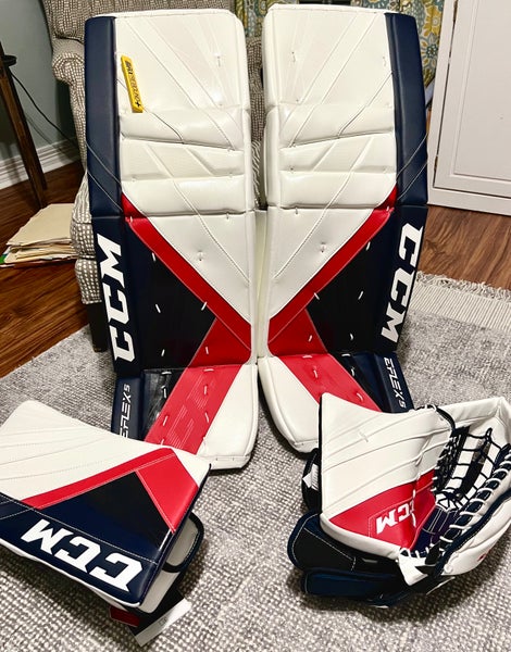 New 35" CCM Eflex 5 Goalie Leg Pads