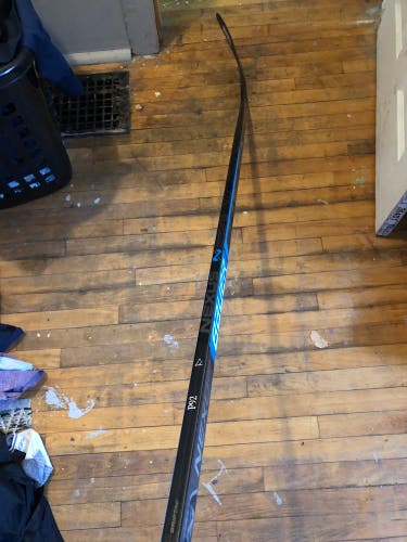 New Right Handed Mid Pattern Team Nexus Hockey Stick