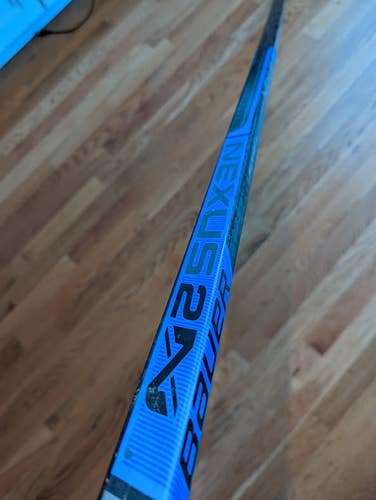 Senior Used Right Handed Bauer Nexus 2N Pro Hockey Stick Heel Pattern