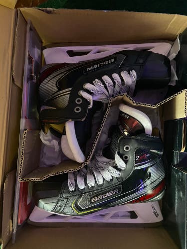 Senior Bauer Regular Width Size 7 Vapor 2X Pro Hockey Goalie Skates