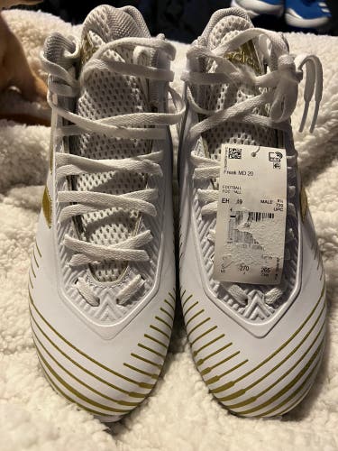 Men's Molded Cleats Low Cut Freak MD 20 Football Size 9