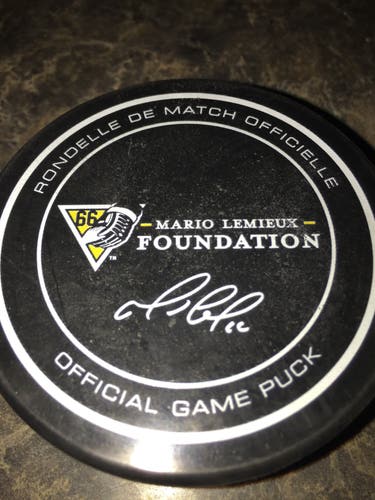 NEW Mario Lemieux foundation official puck