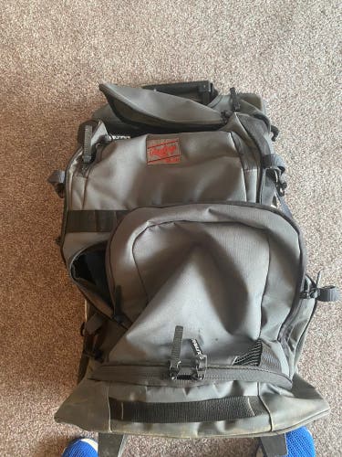 Rawlings Rolling Catcher Bag