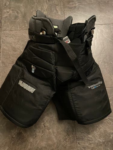 Used Large Vaughn Velocity VE8 Hockey Goalie Pants