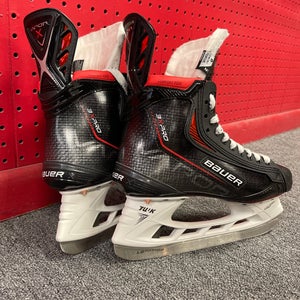 Senior Used Bauer Vapor 3X Pro Hockey Skates Regular Width Size 6