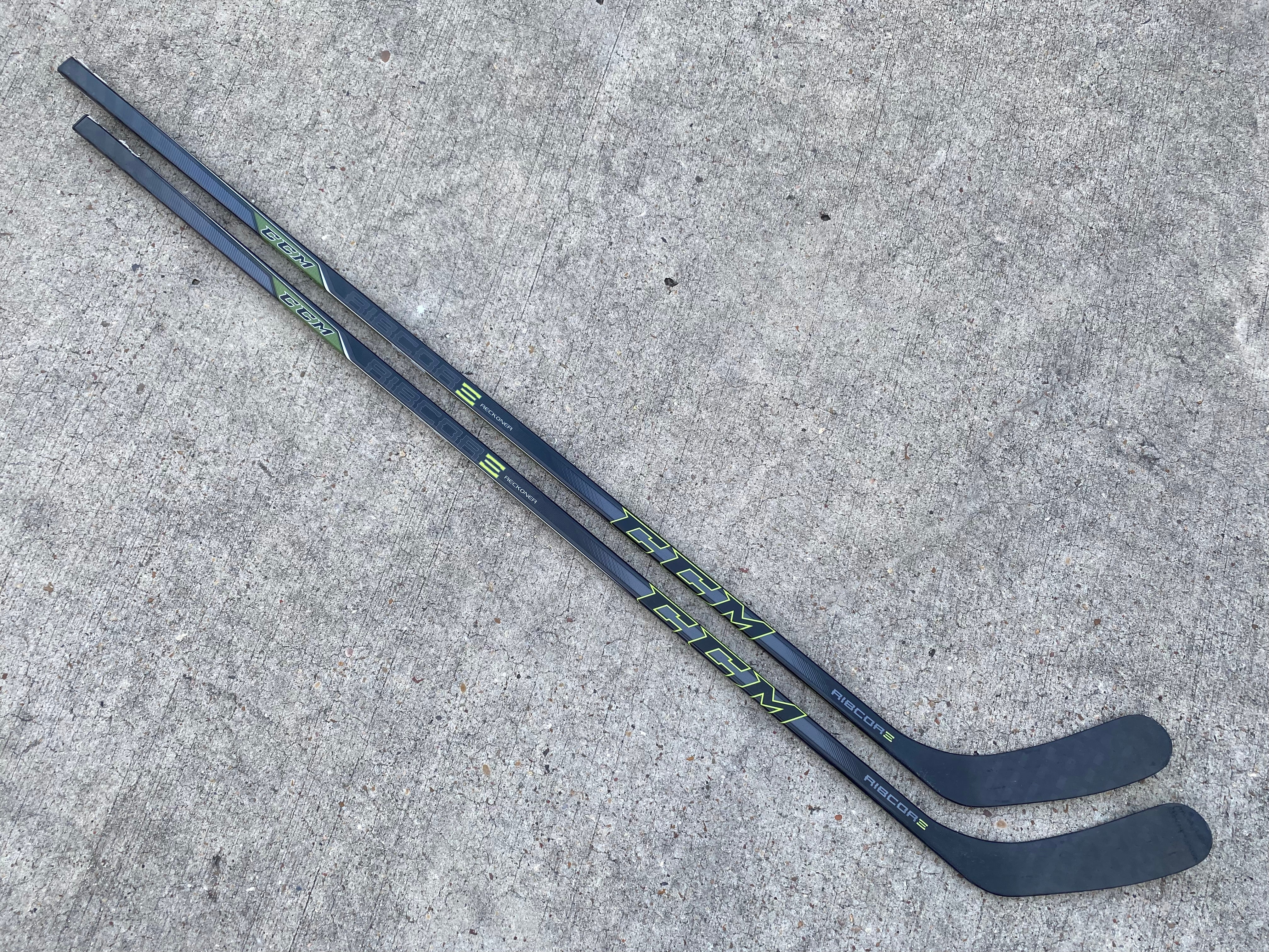 CCM Ribcore Reckoner Pro Stock Hockey Stick Grip 100 Flex Left H11 Sakic 7281 