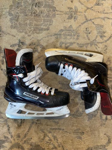 Senior Bauer Regular Width Size 7.5 LTX PRO + Hockey Skates
