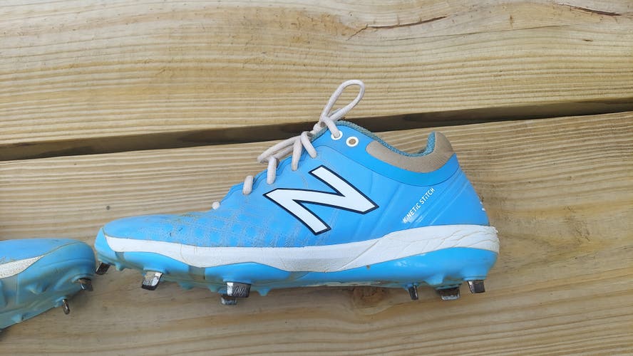 Blue Used Adult Men's Size 9.5 (Women's 11) Metal New Balance High Top 4040v3