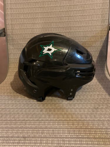 Black Medium Bauer Re-Akt VVN Hockey Helmet Pro Stock