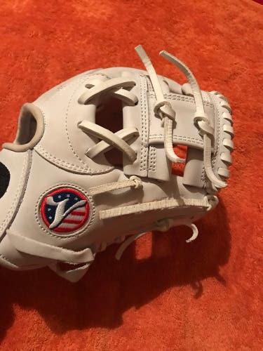 Infield 9.75" Baseball Glove