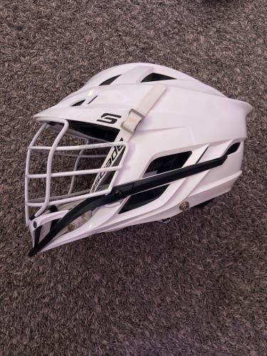 Player's Cascade S Helmet