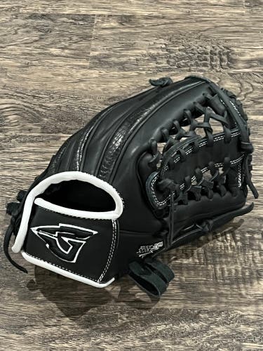 Goin Yard  Outfield 11.75" Pro series Baseball Glove