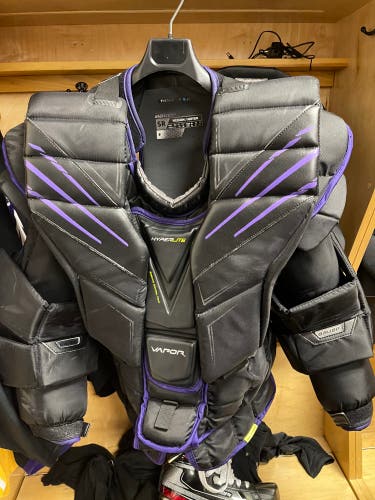 Bauer Hyperlite Goalie Chest Protector