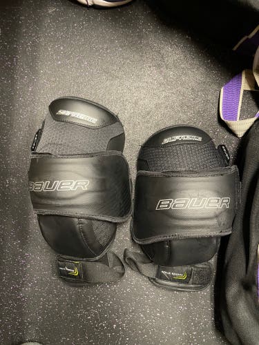 Bauer Goalie Knee Guards