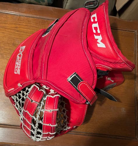 CCM Extreme Flex 4 Full Right glove Purpura