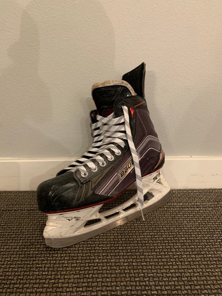 Senior Bauer Regular Width Size 8.5 Vapor X600 Hockey Skates