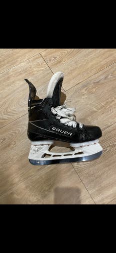 Used Bauer Wide Width Pro Stock Size 6.5 Supreme UltraSonic Hockey Skates