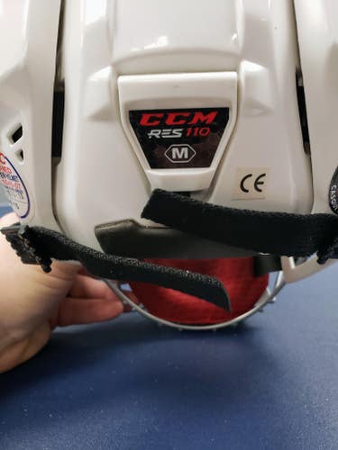 Used Adult Medium CCM Resistance 100 Helmet Combo