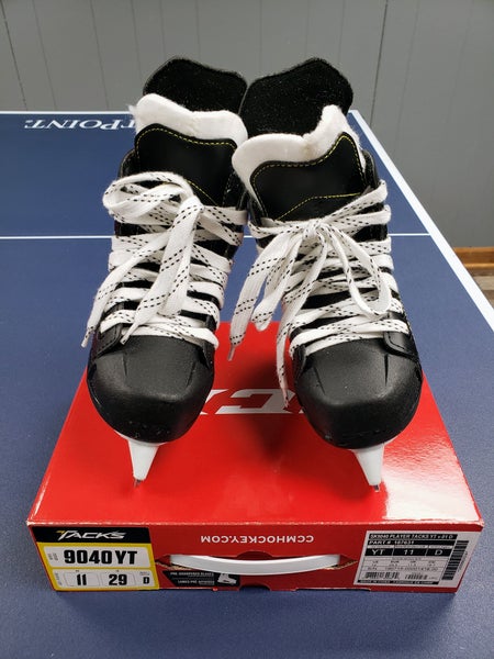 Youth Used CCM Tacks 9040 Hockey Skates Regular Width Size 11