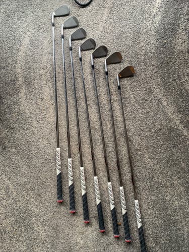 Haywood Mens Signature Irons 4-PW Men's Used Right Handed Iron Set Regular Flex Steel Shaft
