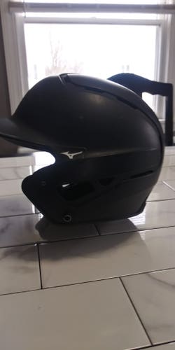 Used Small / Medium Mizuno Batting Helmet