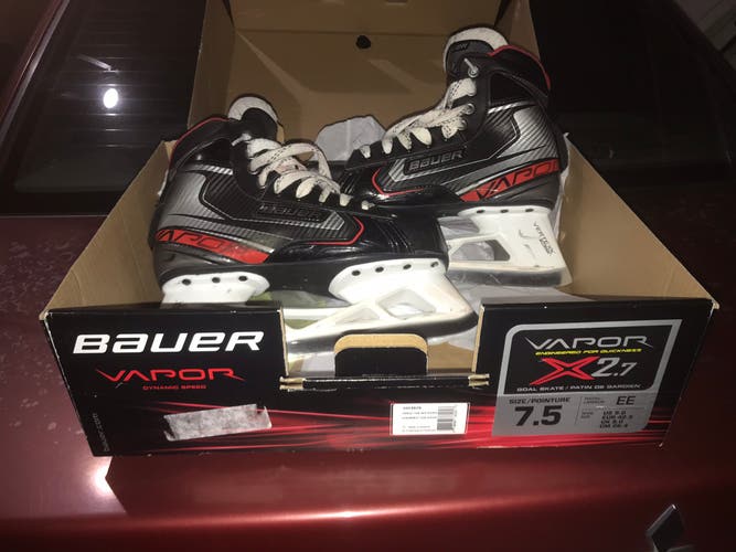 Bauer Vapor x2.7 Goalie Skates size 7.5EE