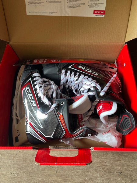 Senior CCM Regular Width Size 9.5 JetSpeed FT2 Hockey Skates