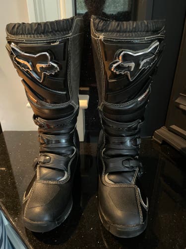 FOX MX TECH Dirtbike boots.