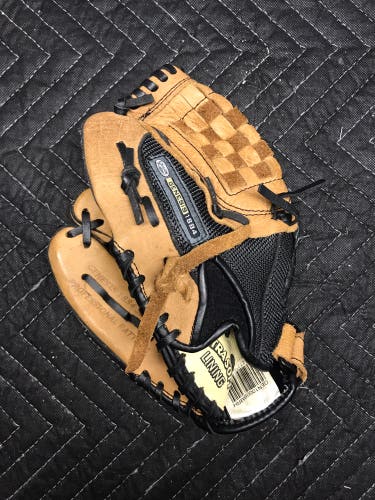 Broken In Louisville Slugger Infield 10" Genesis 1884 Baseball Glove