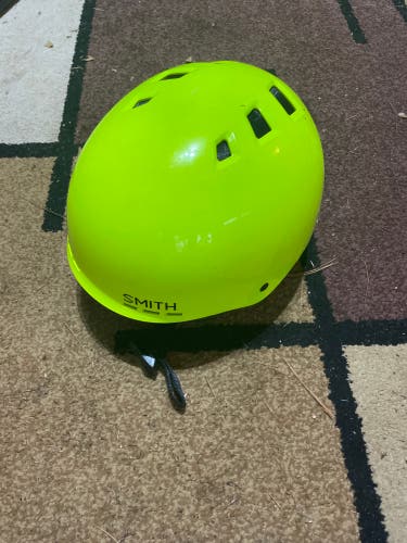 Used Medium Smith Helmet