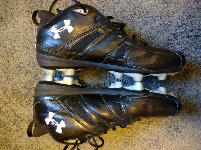Used Men's Size 13 Under Armour football cleats