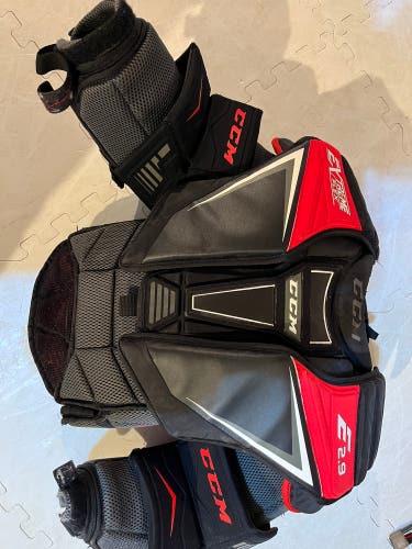 Used Medium CCM  Extreme Flex Shield E2.9 Goalie Chest Protector