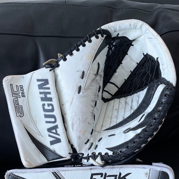 VAUGHN Velocity 8600 Sr Goalie Glove