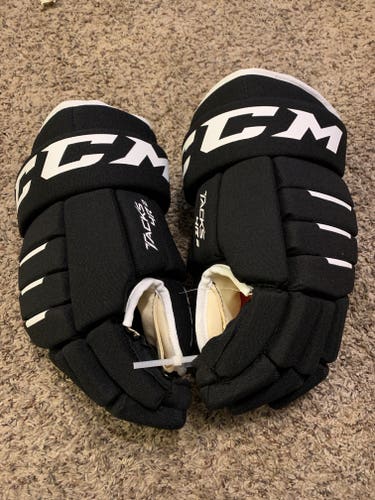 New CCM Tacks 4 Roll Pro Gloves 15"