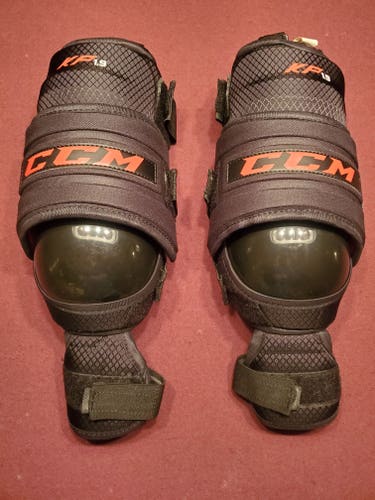 New CCM 1.9 Knee Protector Intermediate