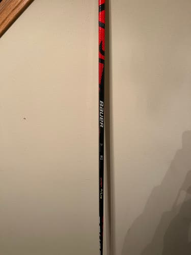 Senior Left Hand Mid Pattern Pro Stock Vapor FlyLite Hockey Stick